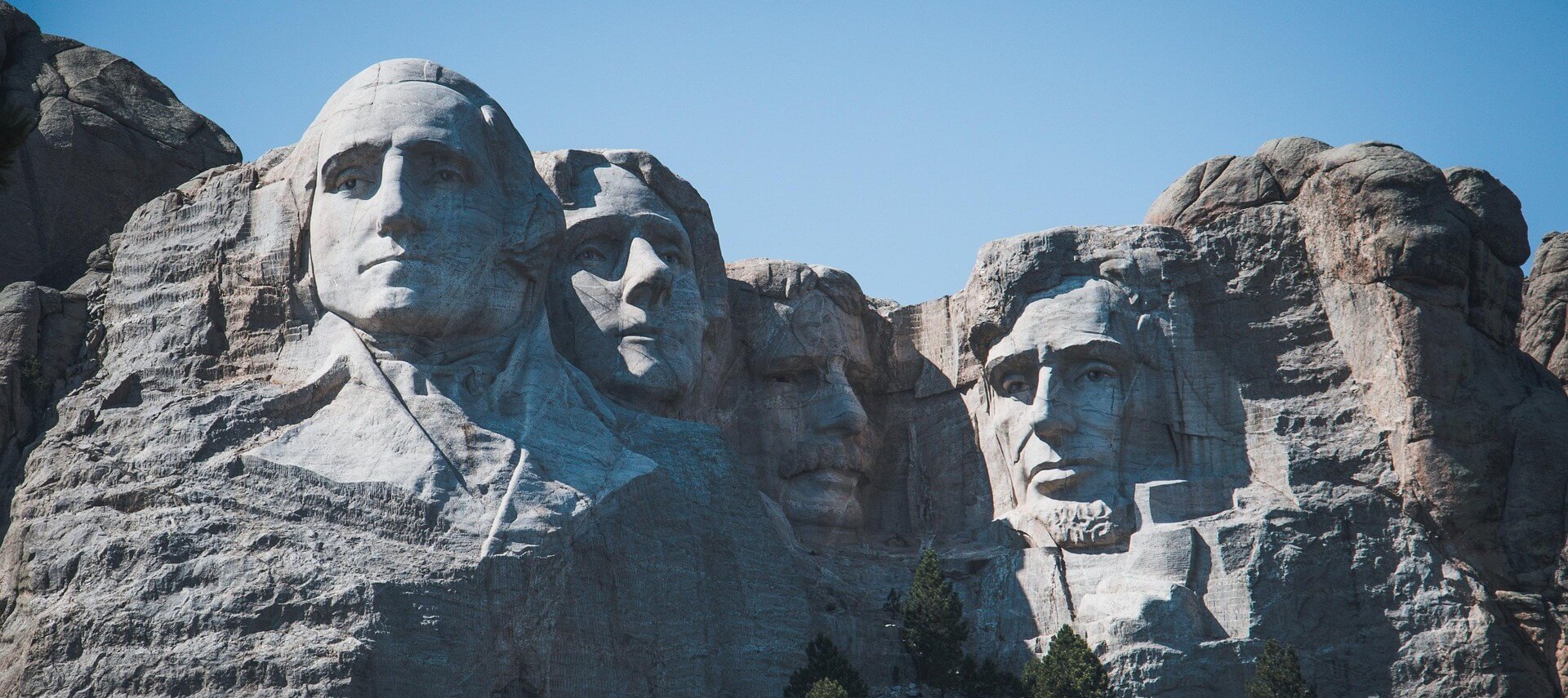 Image of Mount Rushmore showing the presidents heads.